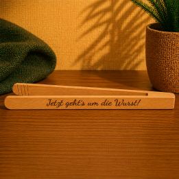 Grillzange Holz mit Gravur – personalisiert | Boxenshop Chemnitz